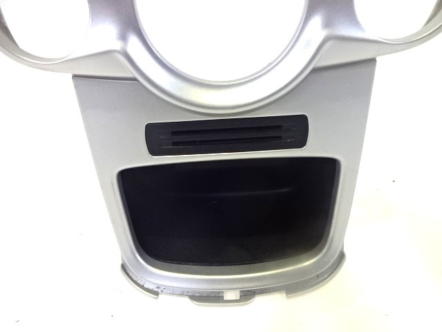 DASH PARTS / CENTRE CONSOLE OEM N. 8A61-18D422-AFW ORIGINAL PART ESED FORD FIESTA (09/2008 - 11/2012) DIESEL 14  YEAR OF CONSTRUCTION 2008