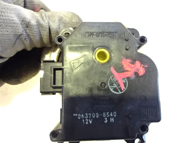 SET SMALL PARTS F AIR COND.ADJUST.LEVER OEM N. 063700-8540 ORIGINAL PART ESED JAGUAR XJ (2003 - 2007)DIESEL 27  YEAR OF CONSTRUCTION 2007