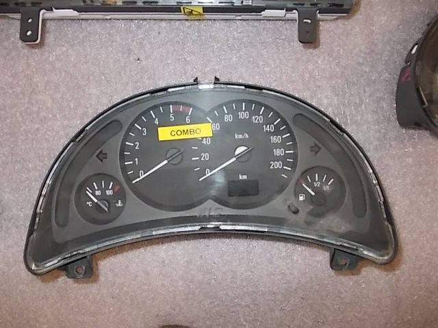 INSTRUMENT CLUSTER / INSTRUMENT CLUSTER OEM N. 1,10009e+11 SPARE PART USED CAR OPEL COMBO C (2001 - 2011) DISPLACEMENT 17 DIESEL YEAR OF CONSTRUCTION 2008