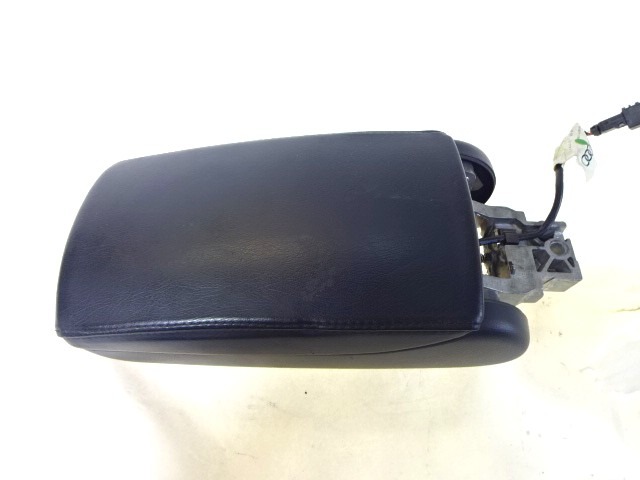 ARMREST, CENTRE CONSOLE OEM N. 4F0864209 ORIGINAL PART ESED AUDI A6 C6 4F2 4FH 4F5 BER/SW/ALLROAD (07/2004 - 10/2008) DIESEL 30  YEAR OF CONSTRUCTION 2004