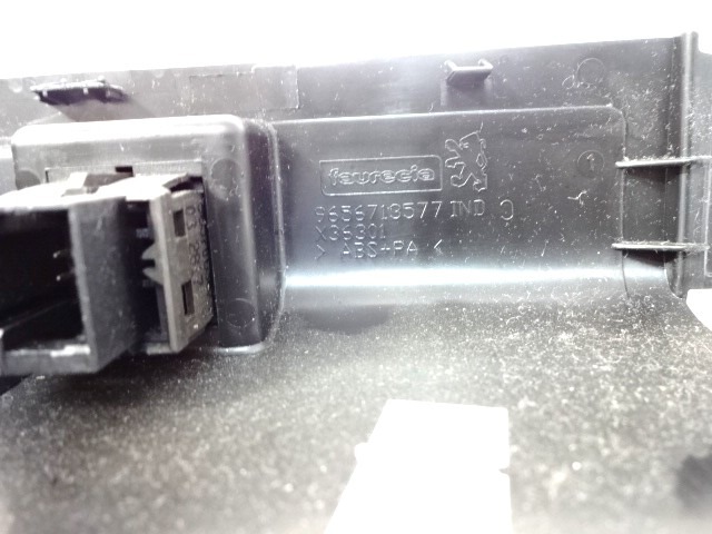 VARIOUS SWITCHES OEM N. 9656713577 ORIGINAL PART ESED PEUGEOT 207 / 207 CC WA WC WK (2006 - 05/2009) DIESEL 14  YEAR OF CONSTRUCTION 2008