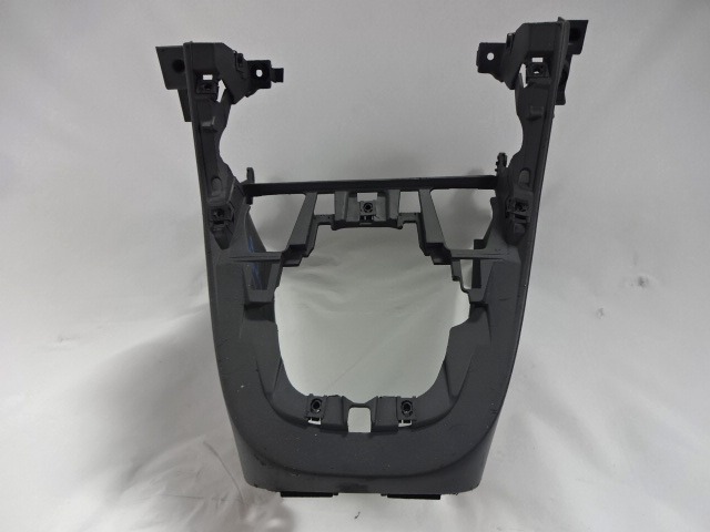 MOUNTING PARTS, CENTRE CONSOLE OEM N. 735364114 ORIGINAL PART ESED FIAT CROMA (2005 - 10/2007)  DIESEL 24  YEAR OF CONSTRUCTION 2007