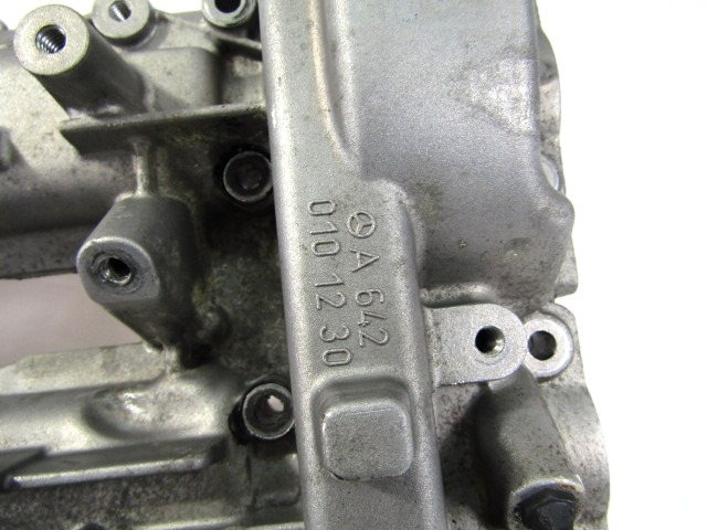 CYLINDER HEAD COVER OEM N. A6420101230 ORIGINAL PART ESED MERCEDES CLASSE E W211 BER/SW (06/2006 - 2009)DIESEL 30  YEAR OF CONSTRUCTION 2006