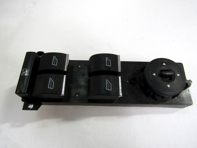 SWITCH WINDOW LIFTER OEM N. 8M5T-14A132-AB ORIGINAL PART ESED FORD FOCUS BER/SW (2005 - 2008) DIESEL 16  YEAR OF CONSTRUCTION 2008