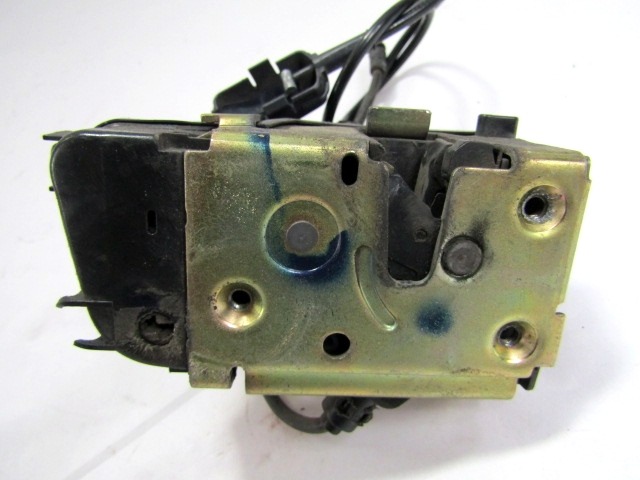 CENTRAL DOOR LOCK REAR LEFT DOOR OEM N. 8200212466 ORIGINAL PART ESED RENAULT MEGANE BER/GRANDTOUR  (10/2002 - 02/2006) DIESEL 15  YEAR OF CONSTRUCTION 2003