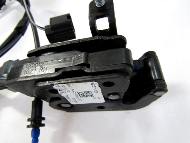 CENTRAL LOCKING OF THE RIGHT FRONT DOOR OEM N. AV1A-R218D04-AD ORIGINAL PART ESED FORD BMAX (DAL 2012)BENZINA 14  YEAR OF CONSTRUCTION 2013
