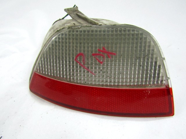 TAIL LIGHT, RIGHT OEM N. 1M51-15K272-A 1M51-15500-A ORIGINAL PART ESED FORD FOCUS  BER/SW (2001-2005) DIESEL 18  YEAR OF CONSTRUCTION 2003