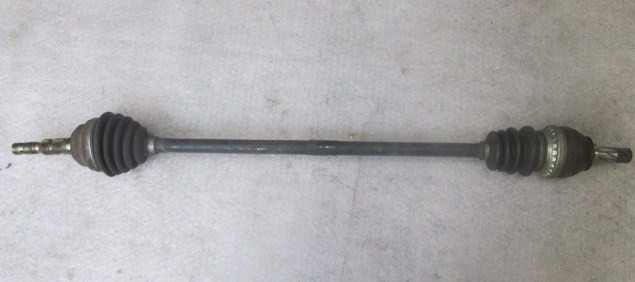 RIGHT NEARSIDE DRIVESHAFT  OEM N. 374328 SPARE PART USED CAR OPEL ZAFIRA A (1999-2004)  DISPLACEMENT 16 BENZINA YEAR OF CONSTRUCTION 2004
