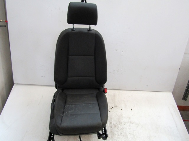 SEAT FRONT PASSENGER SIDE RIGHT / AIRBAG OEM N. 17398 SEDILE ANTERIORE DESTRO TESSUTO ORIGINAL PART ESED AUDI A3 8P 8PA 8P1 RESTYLING (2008 - 2012)DIESEL 19  YEAR OF CONSTRUCTION 2009