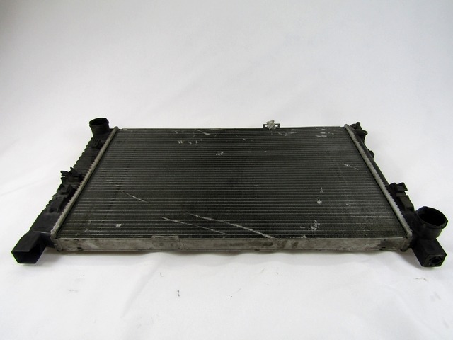 RADIATORS . OEM N. A2035002403 ORIGINAL PART ESED MERCEDES CLASSE CLK W209 C208 COUPE A208 CABRIO (2002 - 2010)DIESEL 27  YEAR OF CONSTRUCTION 2004