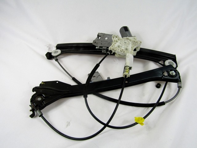DOOR WINDOW LIFTING MECHANISM FRONT OEM N. A2308200942 0130821920 ORIGINAL PART ESED MERCEDES CLASSE CLK W209 C208 COUPE A208 CABRIO (2002 - 2010)DIESEL 27  YEAR OF CONSTRUCTION 2004