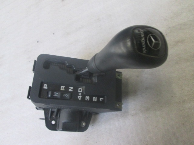 AUTOMATIC SHIFTER TRIM WITH BOOT OEM N. A2022670137 SPARE PART USED CAR MERCEDES CLASSE E W210 BER/SW (1995 - 1999)  DISPLACEMENT 43 BENZINA YEAR OF CONSTRUCTION 1997