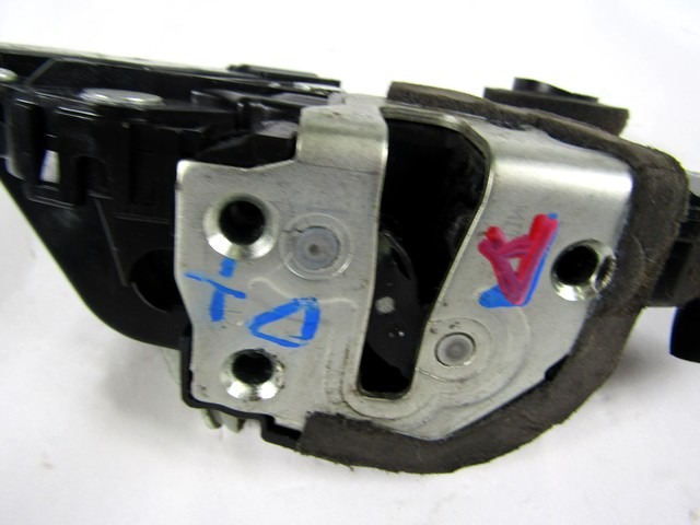 CENTRAL LOCKING OF THE RIGHT FRONT DOOR OEM N. 693100D070 ORIGINAL PART ESED TOYOTA YARIS (01/2006 - 2009) BENZINA 10  YEAR OF CONSTRUCTION 2008