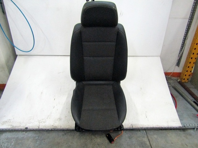 FRONT RIGHT PASSENGER LEATHER SEAT OEM N. 18686 SEDILE ANTERIORE DESTRO PELLE ORIGINAL PART ESED OPEL ZAFIRA B A05 M75 (2005 - 2008) BENZINA 16  YEAR OF CONSTRUCTION 2006