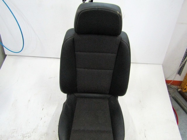 FRONT RIGHT PASSENGER LEATHER SEAT OEM N. 18686 SEDILE ANTERIORE DESTRO PELLE ORIGINAL PART ESED OPEL ZAFIRA B A05 M75 (2005 - 2008) BENZINA 16  YEAR OF CONSTRUCTION 2006