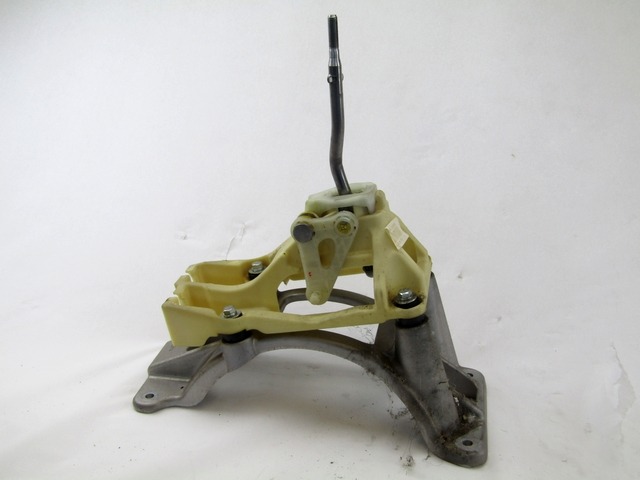 MANUAL GEAR LEVER MECHANISM OEM N. 43700-1F100 ORIGINAL PART ESED KIA SPORTAGE (2004 - 2010)BENZINA/GPL 20  YEAR OF CONSTRUCTION 2009