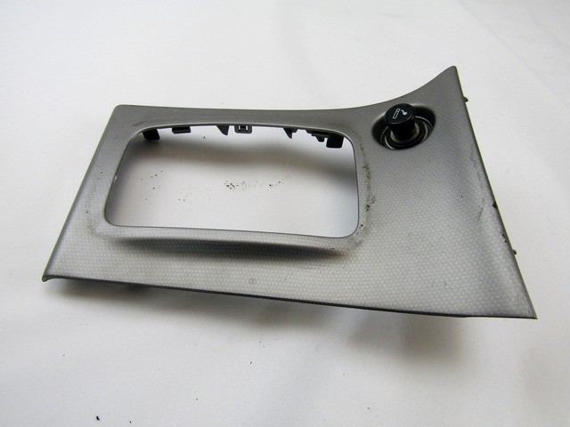 MOUNTING PARTS, CENTRE CONSOLE OEM N. 58821-02130B0 ORIGINAL PART ESED TOYOTA COROLLA E120/E130 (2000 - 2006) DIESEL 20  YEAR OF CONSTRUCTION 2004