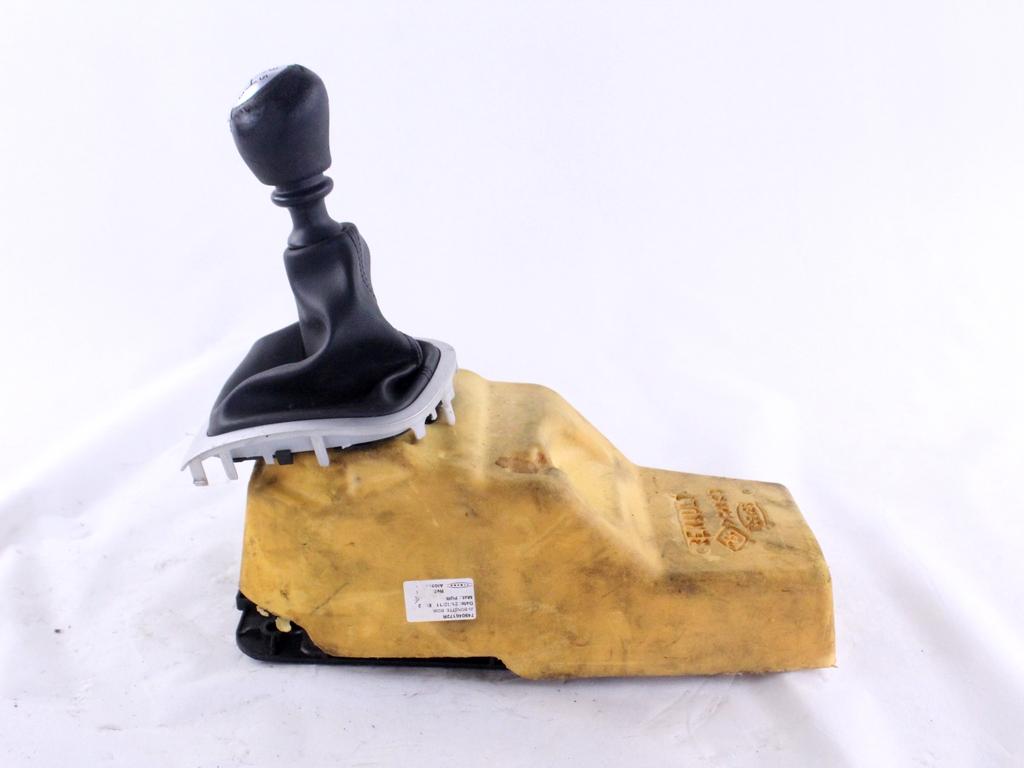 MANUAL GEAR LEVER MECHANISM OEM N. 749046172R ORIGINAL PART ESED RENAULT MEGANE MK3 BER/SPORTOUR/ESTATE (2009 - 2015) DIESEL 15  YEAR OF CONSTRUCTION 2011