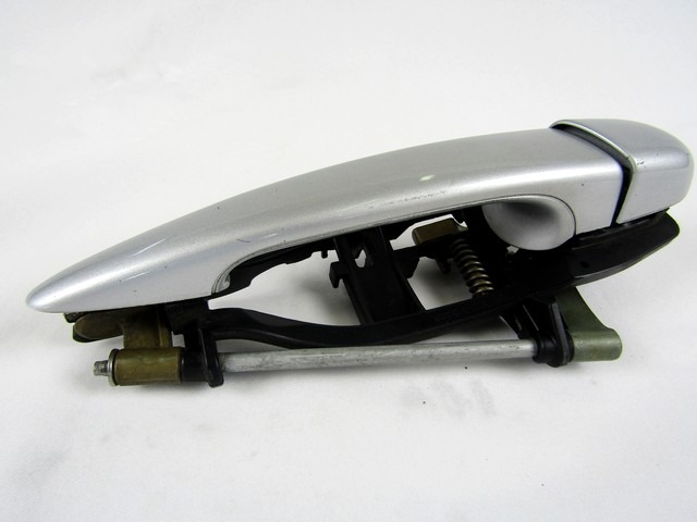 RIGHT FRONT DOOR HANDLE OEM N. 51218253453 ORIGINAL PART ESED BMW SERIE 3 E46 BER/SW/COUPE/CABRIO LCI RESTYLING (10/2001 - 2005) DIESEL 20  YEAR OF CONSTRUCTION 2004