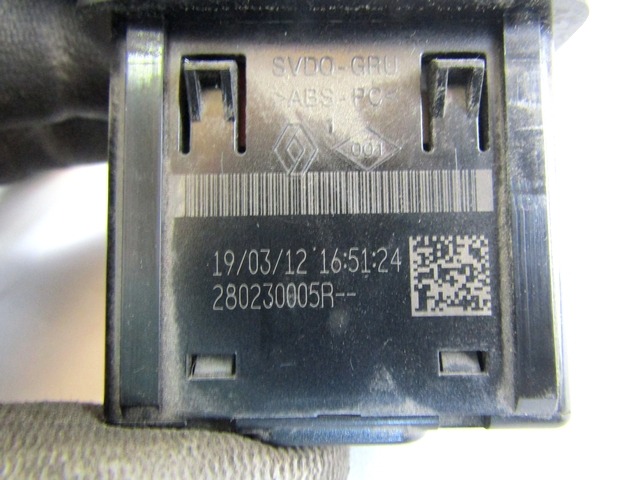 USB / AUX PORT OEM N. 280230005R ORIGINAL PART ESED RENAULT KANGOO (2008 - 2013)DIESEL 15  YEAR OF CONSTRUCTION 2012