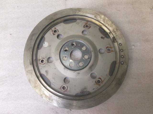 "CHAINRING
 OEM N. MR534652 SPARE PART USED CAR MITSUBISHI PAJERO V60 (2000 - 2007)  DISPLACEMENT 32 DIESEL YEAR OF CONSTRUCTION 2002"