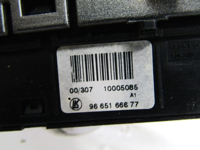 SWITCH HAZARD WARNING/CENTRAL LCKNG SYST OEM N. 9659215177 ORIGINAL PART ESED PEUGEOT 308 MK1 T7 4A 4C BER/SW/CC (2007 - 2013) DIESEL 16  YEAR OF CONSTRUCTION 2011