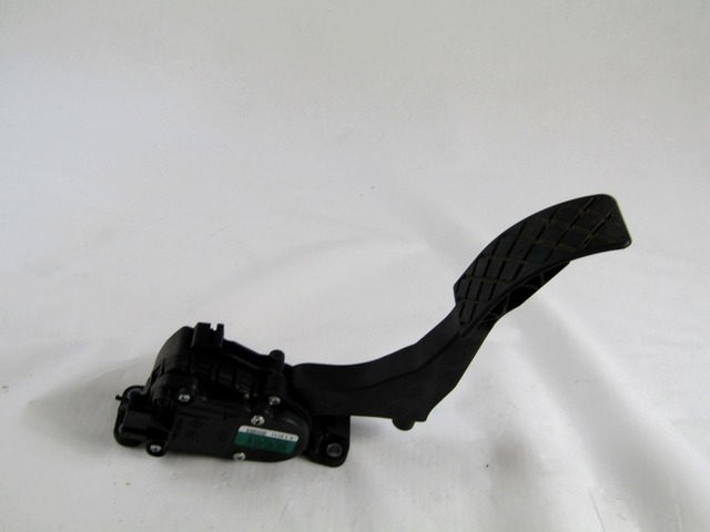 PEDALS & PADS  OEM N. 6Q1721503M ORIGINAL PART ESED AUDI A1 8X1 8XF (DAL 2010)BENZINA 12  YEAR OF CONSTRUCTION 2011