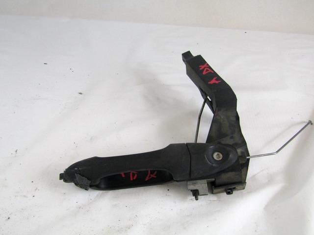 RIGHT FRONT DOOR HANDLE OEM N. 1107182 ORIGINAL PART ESED FORD FOCUS BER/SW (1998-2001)DIESEL 18  YEAR OF CONSTRUCTION 1999