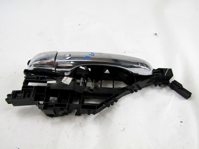 RIGHT FRONT DOOR HANDLE OEM N. 04589855AI ORIGINAL PART ESED LANCIA THEMA (2011 - 2014)DIESEL 30  YEAR OF CONSTRUCTION 2013