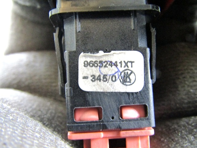 SWITCH HAZARD WARNING/CENTRAL LCKNG SYST OEM N. 96652441XT ORIGINAL PART ESED PEUGEOT 5008 (2009 - 2013) DIESEL 16  YEAR OF CONSTRUCTION 2011