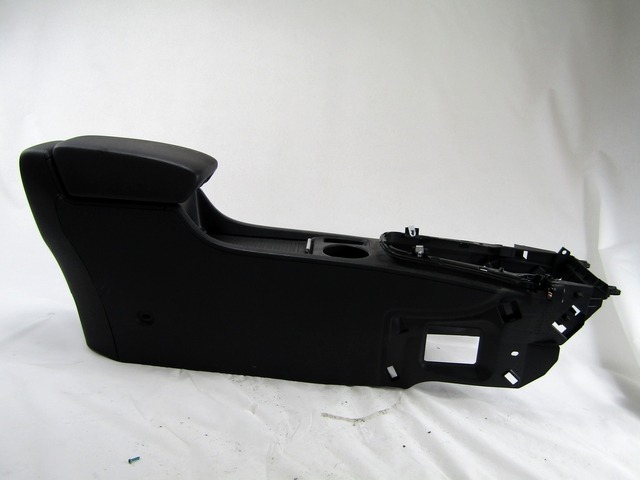 ARMREST, CENTRE CONSOLE OEM N. 13317404 ORIGINAL PART ESED OPEL ASTRA J 5P/3P/SW (2009 - 2015) DIESEL 20  YEAR OF CONSTRUCTION 2013