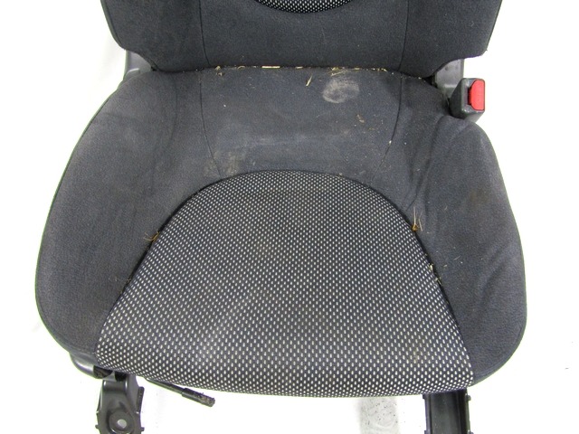 SEAT FRONT PASSENGER SIDE RIGHT / AIRBAG OEM N. 16317 SEDILE ANTERIORE DESTRO TESSUTO ORIGINAL PART ESED HONDA JAZZ MK2 (2002 - 2008) GD1 GD5 GD GE3 GE2 GE GP GG GD6 GD8 BENZINA 13  YEAR OF CONSTRUCTION 2004