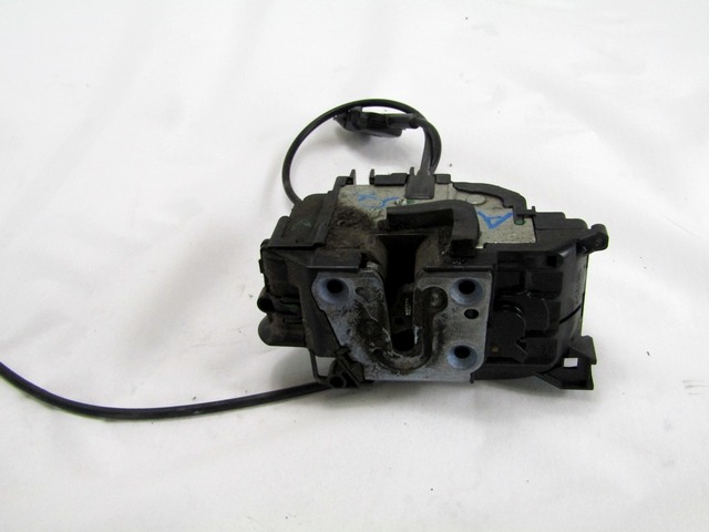 CENTRAL LOCKING OF THE FRONT LEFT DOOR OEM N. 8200300123 ORIGINAL PART ESED RENAULT CLIO (05/2009 - 2013) DIESEL 15  YEAR OF CONSTRUCTION 2009