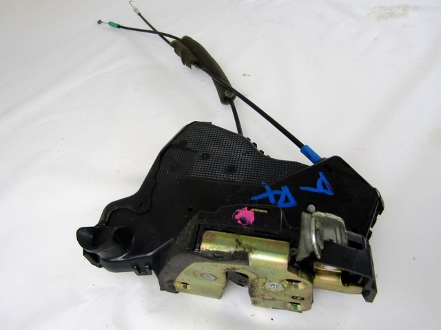 CENTRAL LOCKING OF THE RIGHT FRONT DOOR OEM N. 6903002152 ORIGINAL PART ESED TOYOTA COROLLA E120/E130 (2000 - 2006) DIESEL 20  YEAR OF CONSTRUCTION 2006