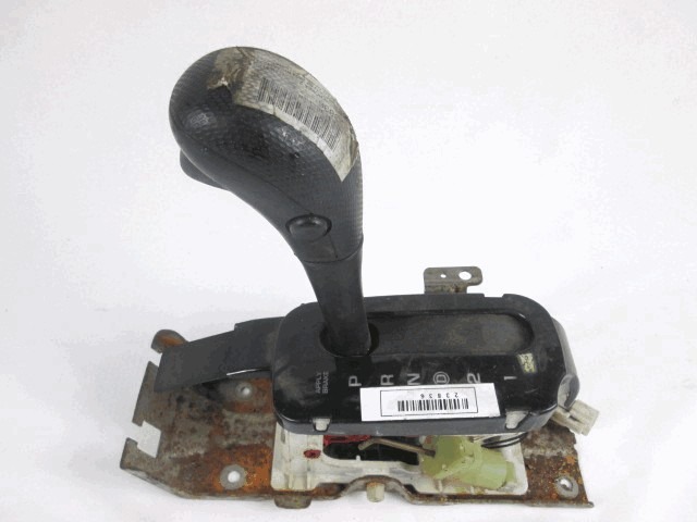 Automatic Shifter Trim With Boot OEM P52104312AI  JEEP CHEROKEE (2002 - 2005)  28 DIESEL Year 2004 spare part used