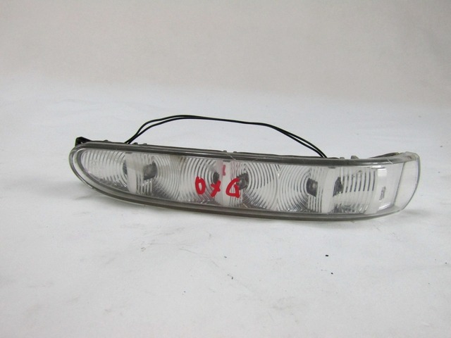 ADDITIONAL TURN INDICATOR LAMP OEM N. A2008200521 ORIGINAL PART ESED MERCEDES CLASSE S W220 (1998 - 2006)DIESEL 32  YEAR OF CONSTRUCTION 2004