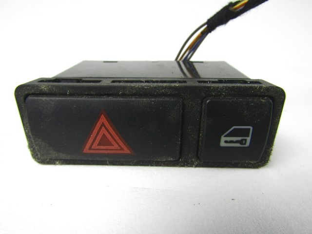 SWITCH HAZARD WARNING/CENTRAL LCKNG SYST OEM N. 61318368920 ORIGINAL PART ESED BMW SERIE 3 E46 BER/SW/COUPE/CABRIO (1998 - 2001) DIESEL 20  YEAR OF CONSTRUCTION 2001