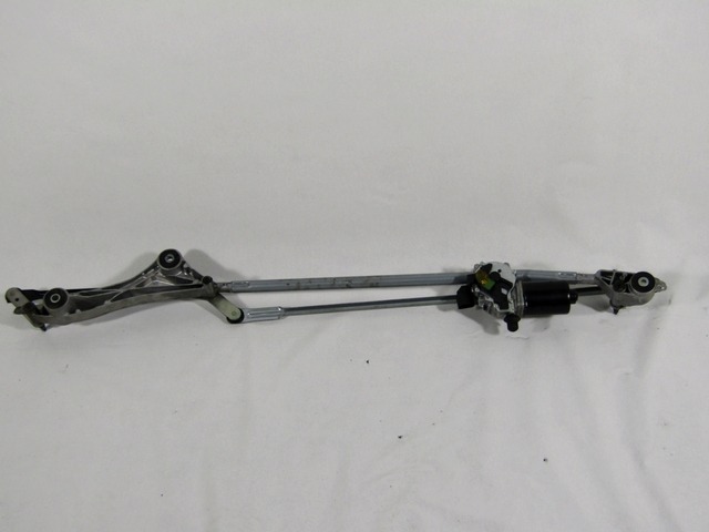 WINDSHIELD WIPER MOTOR OEM N. A1698201840 ORIGINAL PART ESED MERCEDES CLASSE A W169 5P C169 3P RESTYLING (05/2008 - 2012) BENZINA 17  YEAR OF CONSTRUCTION 2011