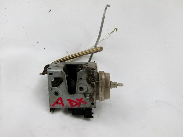CENTRAL LOCKING OF THE RIGHT FRONT DOOR OEM N. 4D1837016D ORIGINAL PART ESED AUDI A4 B5 BER/SW (1994 - 12/2000) DIESEL 19  YEAR OF CONSTRUCTION 2000