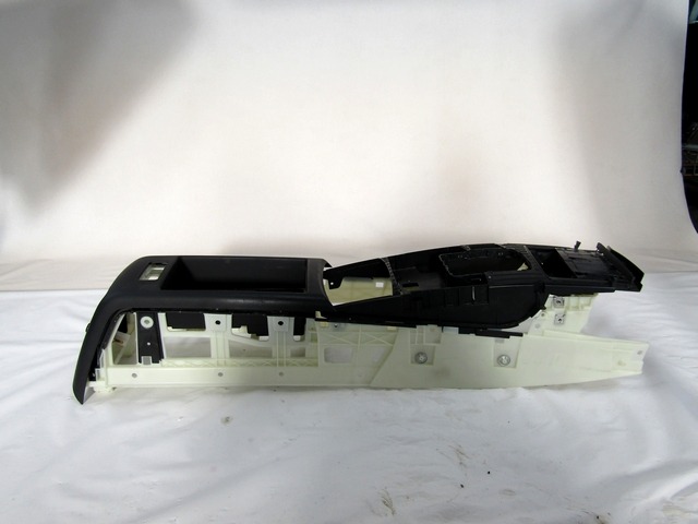 TUNNEL OBJECT HOLDER WITHOUT ARMREST OEM N. 4F1863241B ORIGINAL PART ESED AUDI A6 C6 4F2 4FH 4F5 BER/SW/ALLROAD (07/2004 - 10/2008) DIESEL 27  YEAR OF CONSTRUCTION 2007