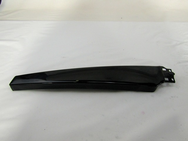 PROFILE, RIGHT FRONT DOOR MOLDINGS OEM N. 4F0853290A ORIGINAL PART ESED AUDI A6 C6 4F2 4FH 4F5 BER/SW/ALLROAD (07/2004 - 10/2008) DIESEL 27  YEAR OF CONSTRUCTION 2007