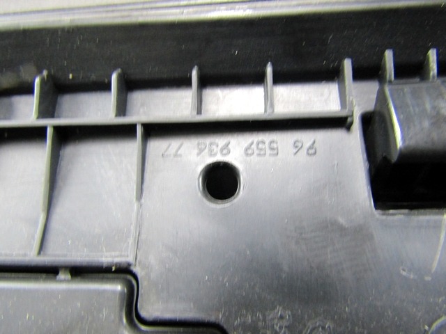 GLOVE BOX OEM N. 9655993677 ORIGINAL PART ESED PEUGEOT 308 MK1 T7 4A 4C BER/SW/CC (2007 - 2013) DIESEL 16  YEAR OF CONSTRUCTION 2012