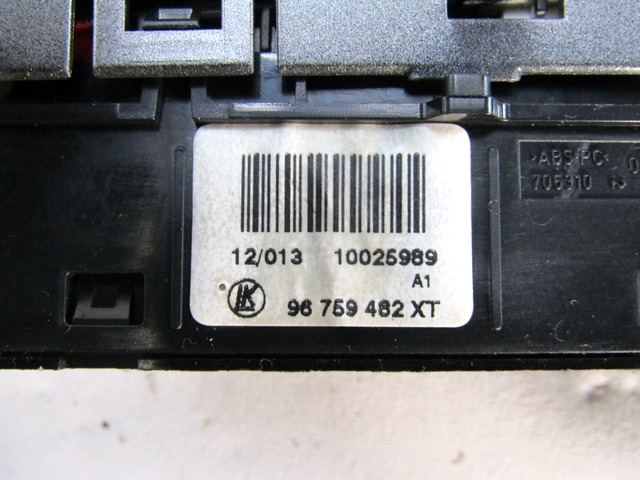 SWITCH HAZARD WARNING/CENTRAL LCKNG SYST OEM N. 9659215177 ORIGINAL PART ESED PEUGEOT 308 MK1 T7 4A 4C BER/SW/CC (2007 - 2013) DIESEL 16  YEAR OF CONSTRUCTION 2012