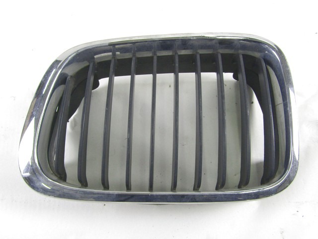 GRILLES . OEM N. 8159623 ORIGINAL PART ESED BMW SERIE 3 E46/5 COMPACT (2000 - 2005)BENZINA 20  YEAR OF CONSTRUCTION 2002