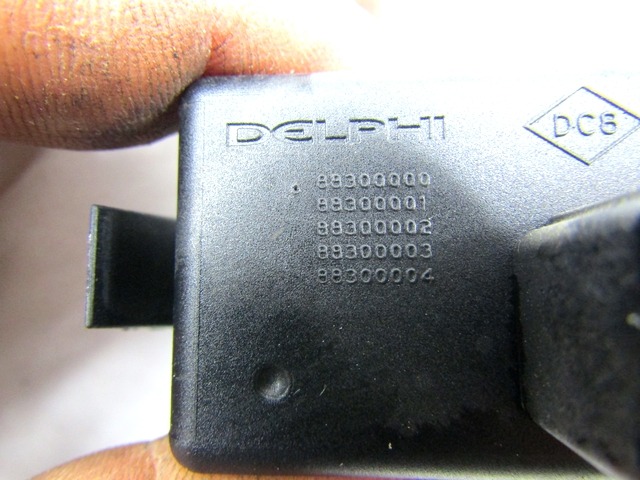 VARIOUS SWITCHES OEM N. 8200214896 ORIGINAL PART ESED RENAULT CLIO (2005 - 05/2009) BENZINA 20  YEAR OF CONSTRUCTION 2007