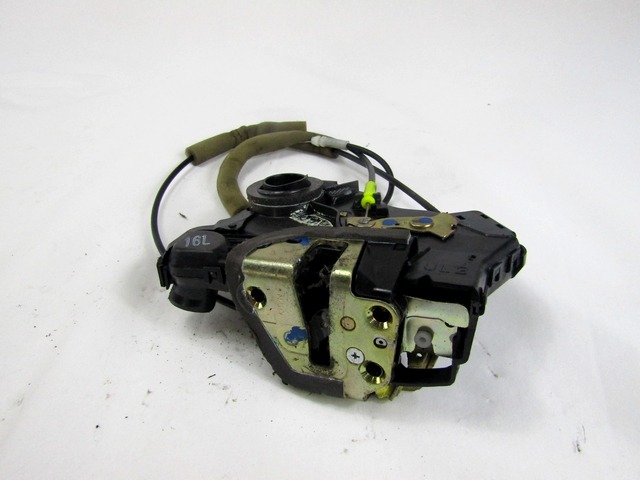 CENTRAL LOCKING OF THE FRONT LEFT DOOR OEM N. 6904002152 ORIGINAL PART ESED TOYOTA COROLLA E120/E130 (2000 - 2006) DIESEL 20  YEAR OF CONSTRUCTION 2005