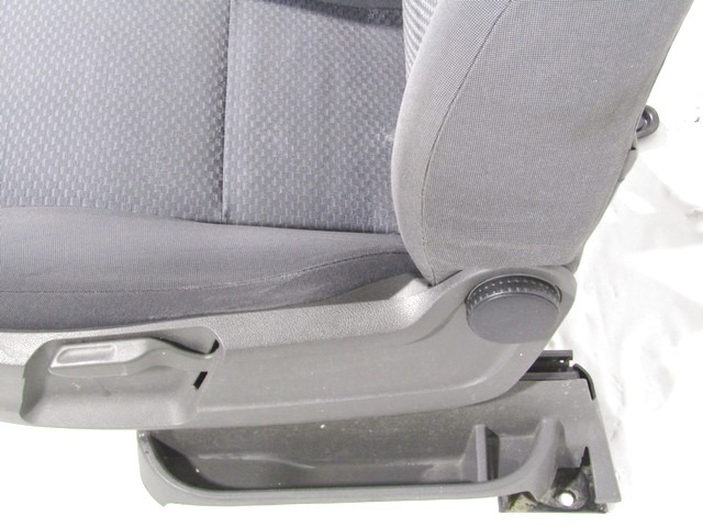 SEAT FRONT DRIVER SIDE LEFT . OEM N. 17631 SEDILE ANTERIORE SINISTRO TESSUTO ORIGINAL PART ESED FORD CMAX MK1 (10/2003 - 03/2007) DIESEL 16  YEAR OF CONSTRUCTION 2004