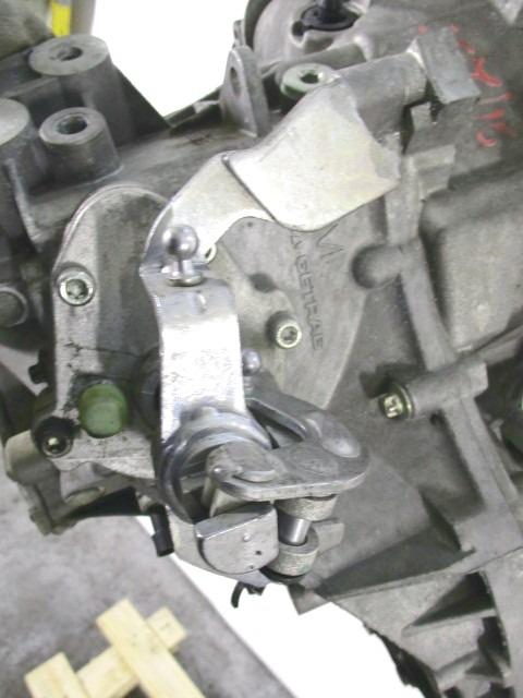 MANUAL TRANSMISSION OEM N. 18299 Cambio meccanico ORIGINAL PART ESED OPEL ASTRA H L48,L08,L35,L67 5P/3P/SW (2004 - 2007) DIESEL 17  YEAR OF CONSTRUCTION 2006