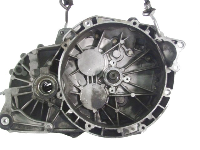 MANUAL TRANSMISSION OEM N. 4M5R-7002-CE ORIGINAL PART ESED VOLVO V50 (2004 - 05/2007) DIESEL 20  YEAR OF CONSTRUCTION 2005