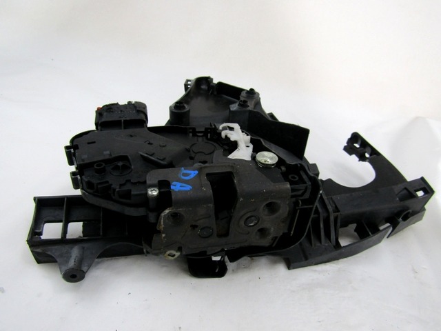 CENTRAL LOCKING OF THE RIGHT FRONT DOOR OEM N. 30799303 ORIGINAL PART ESED VOLVO V50 (DAL 06/2007) BENZINA/ETANOLO 18  YEAR OF CONSTRUCTION 2008